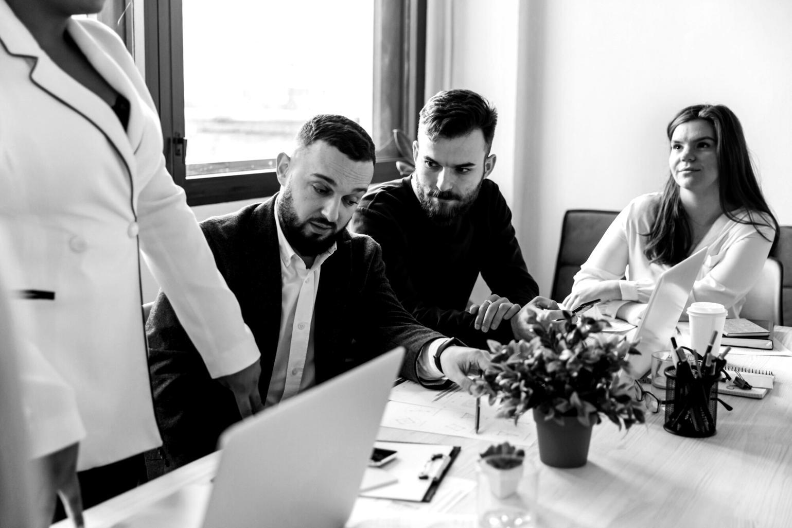 Ateliers collaboratifs entre professionnels financiers